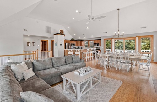 Pine Island Casa | Gratitude: Oceanside with a Private Pool, Hot Tub, Game Room, Golf Discounts