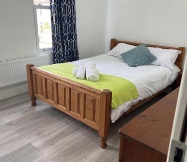 Tooting Casa | Graveney House Private Rooms