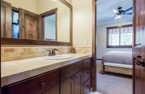 Stonegate Casa | Gray Bear 454