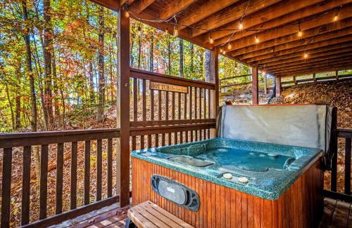Black Bear Falls Casa | Gray Fox Den Theater & Arcade, Hot Tub, Views