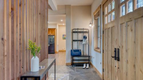 Truckee Casa | Grays Crossing by AvantStay Stunning 4BDR Cabin