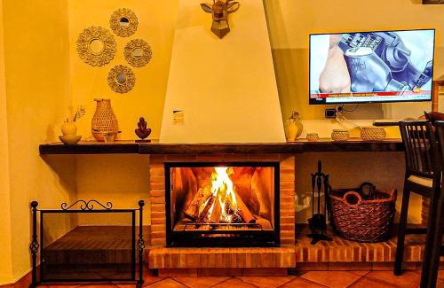 Grazalema Casa | Grazalema - Casita La Calma - Incredible views, Clima Frio-Calor, Wifi & Private Parking optional