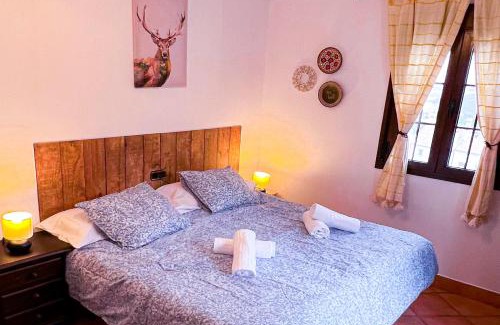 Grazalema Casa | Grazalema- Casita Panorama - Fantastic views- Clima, Wi-Fi and Private Parking optional