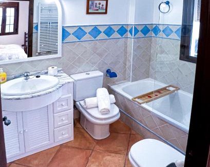 Grazalema Casa | Grazalema- Casita Panorama - Fantastic views- Clima, Wi-Fi and Private Parking optional