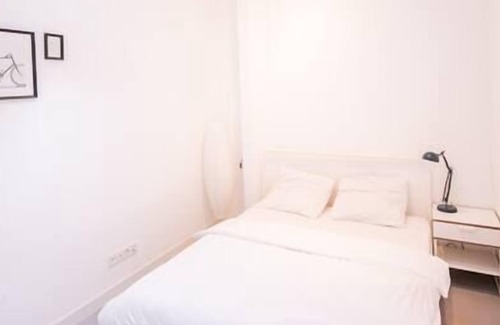 Rotterdam Apartamento | Great 2 Bedroom Serviced Apartment 69m2 -LH18-