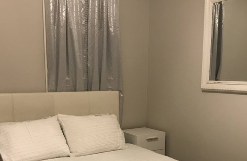 Little Italy Casa | Great 3 Bedroom House in Little Italy, near CWRU, CIM, Hospitals