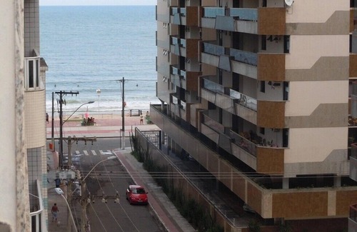 Guarapari Apartamento | Gran apartamento con 2 dormitorios 1 suite, garaje y balcón con vistas al mar
