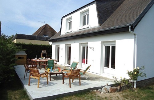 Saint-Martin de Brehal Villa | GREAT BEACH HOUSE FOR LARGE FAMILIES / GROUPS OF FRIENDS SLEEPS 12 + 2 BABIES