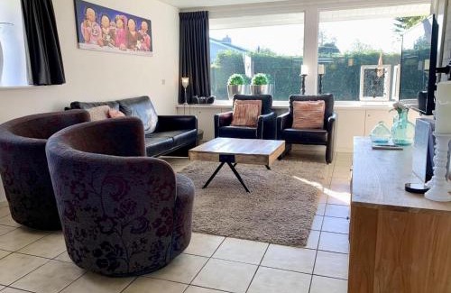 Sint Maartensvlotbrug Casa | Great bungalow near the beach and sea