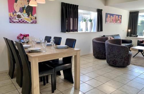 Sint Maartensvlotbrug Casa | Great bungalow near the beach and sea