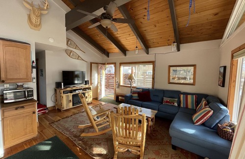 Pioneer Trail Chalet De Esquí | Great Cabin Available as a Seasonal Lease Available 31 days or more