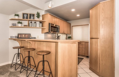 Century West Condominio | Gran condominio con 2 cubiertas, cerca de las pistas - vista a la ciudad (opción de 3er dormitorio)