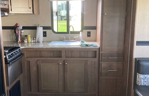 Botsford Casa | Great couples trailer and can sleep up to 6