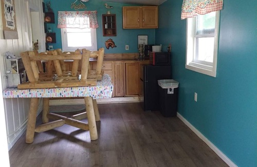 Harrison Cabina | Great Cozy Cabin, in Lake Community, Private Beach,State land,Trails,Fishing,Orv