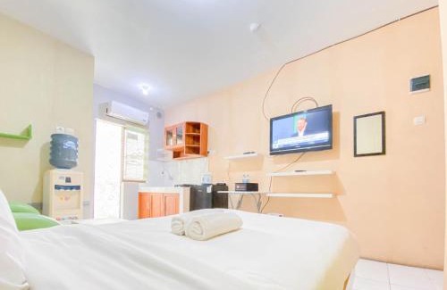 Bandung Apartamento | Great Deal Studio at Gateway Ahmad Yani Cicadas Apartment By Travelio
