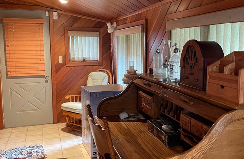 Kauneonga Lake Casa | Great Escape Country Home with Outdoor Jacuzzi