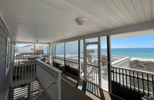 Cape San Blas Casa | Great Escape ~ Oceanfront | Private Boardwalk| Dog