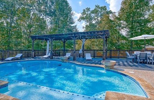 Montgomery Casa | Great Escape with Private Pool and Deck