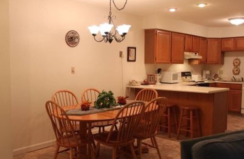 Lincoln Casa | Great family vacation condo with views of the mountains and access to the full