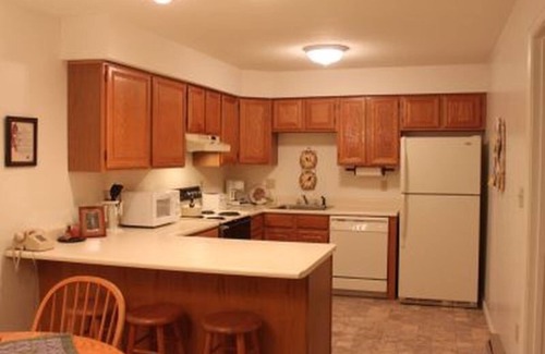 Lincoln Casa | Great family vacation condo with views of the mountains and access to the full