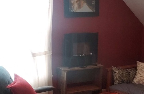 Aylesford Casa | Great for a travel nurse! Charming coutry rooms for rent