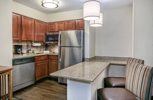 Round Rock West Apartamento | Great for Business Travel! Studio with FREE Buffet Breakfast + Pool Access