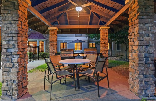 Round Rock West Apartamento | Great for Business Travel! Studio with FREE Buffet Breakfast + Pool Access