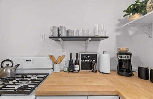 Rosedale Casa | Family Favorite 6BR Near Westport/KU Med
