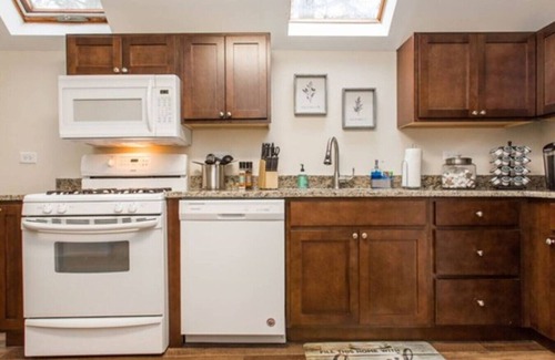 Libertyville Apartamento | Great for families DT Libertyville Near Naval Base