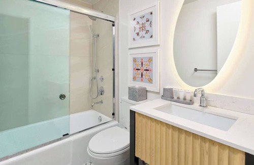 Waikiki Hotel | Great for Groups! 3 Comfortable Units, Near to Honolulu Zoo!