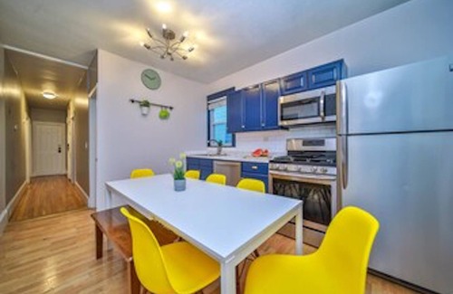Dorchester Casa | Great for groups mins From Downtown/Fenway/BCEC freeStparking