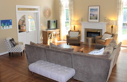 Jamestown Casa | Great for HPU weekends / Furniture Market! Beautiful and spacious 4-bedroom home
