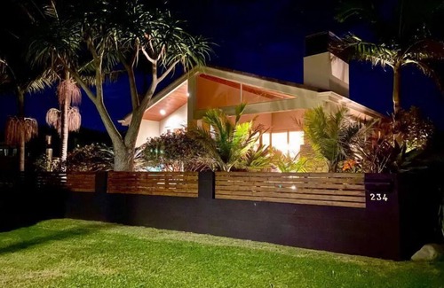 Mount Maunganui Casa | Great for large families & so much to do! Beach nearby, pool, spa, games room