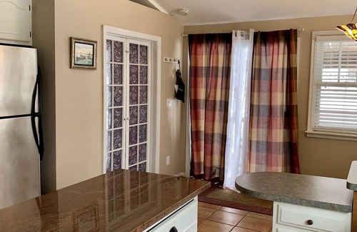 Mahtomedi Casa | Great Getaway Enjoy Lake Living ~ 20 minutes from St Paul and Wisconsin