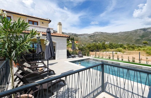 Stankovici Villa | Amazing Villa Perla with pool and panoramic seaview