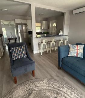 Tropic Casa | Great Home Close to shops, FIT, Beaches,and Space X