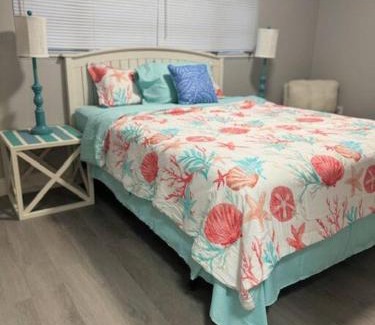 Tropic Casa | Great Home Close to shops, FIT, Beaches,and Space X