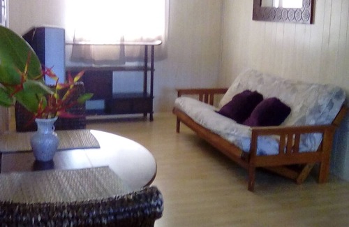 Portlock Casa | 1 1/2 cuadras de la playa! Alquiler mínimo de 30 días - 20% de descuento para la reserva de noviembre