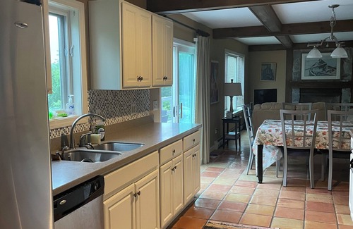 Plymouth Casa | Great house on reopened Tenney Mountain, close to pristine Newfound Lake