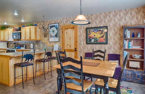 Angel Fire Casa | Great house two miles to the ski lift and closer yet to the golf course.