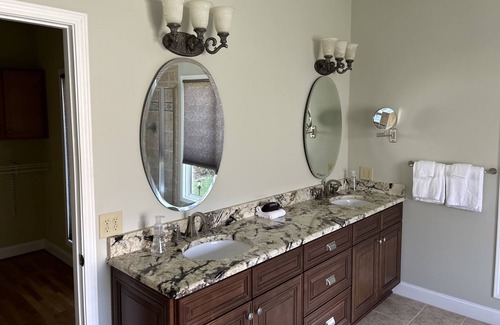 Terrell Casa | Great lake front retreat with hot tube and private dock