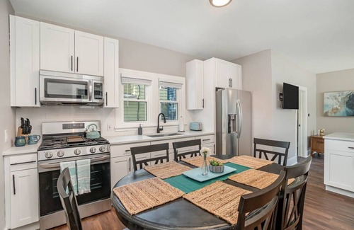 Michigan City Casa | Great Lakes Downtown Duplex: 2 units in one!