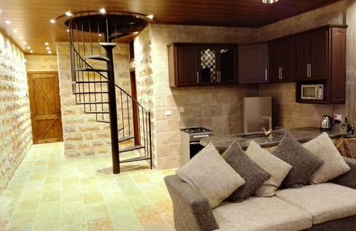 Duhur ash Shuwayr Apartamento | Great views specially at sunset alot of trees Surrounding it