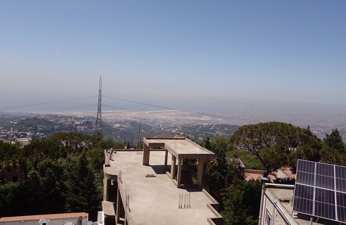 Duhur ash Shuwayr Apartamento | Great views specially at sunset alot of trees Surrounding it