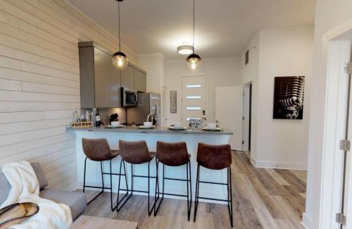 Hadley - Washington Casa | Great Location 1 Bedroom Sleeps 4