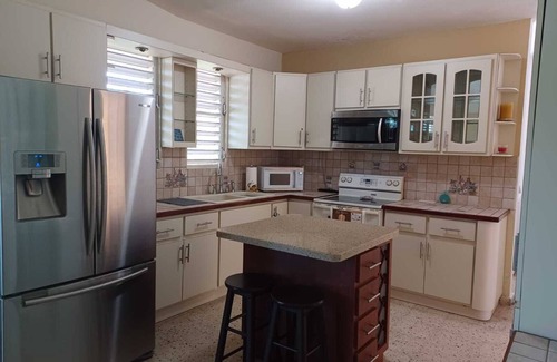 Borinquen Casa | Great Location+5 mins from CrashBoat Beach+3BR+6ppl