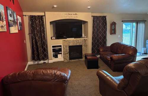 Piedmont Casa | Great location and house with open floor plan