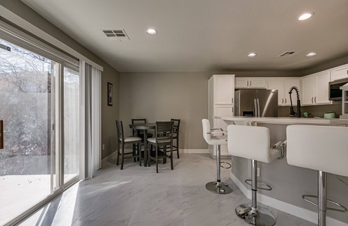Rhodes Ranch Casa | Great location, close to the strip, shopping and restaurants,