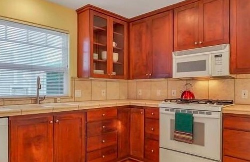 Seabright Casa | Great location Close to Ocean on a quiet one way street leads to Seabright Beach