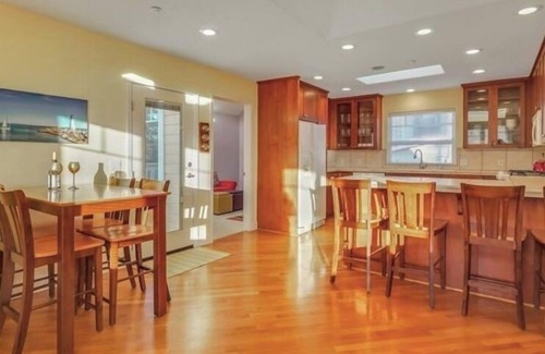 Seabright Casa | Great location Close to Ocean on a quiet one way street leads to Seabright Beach